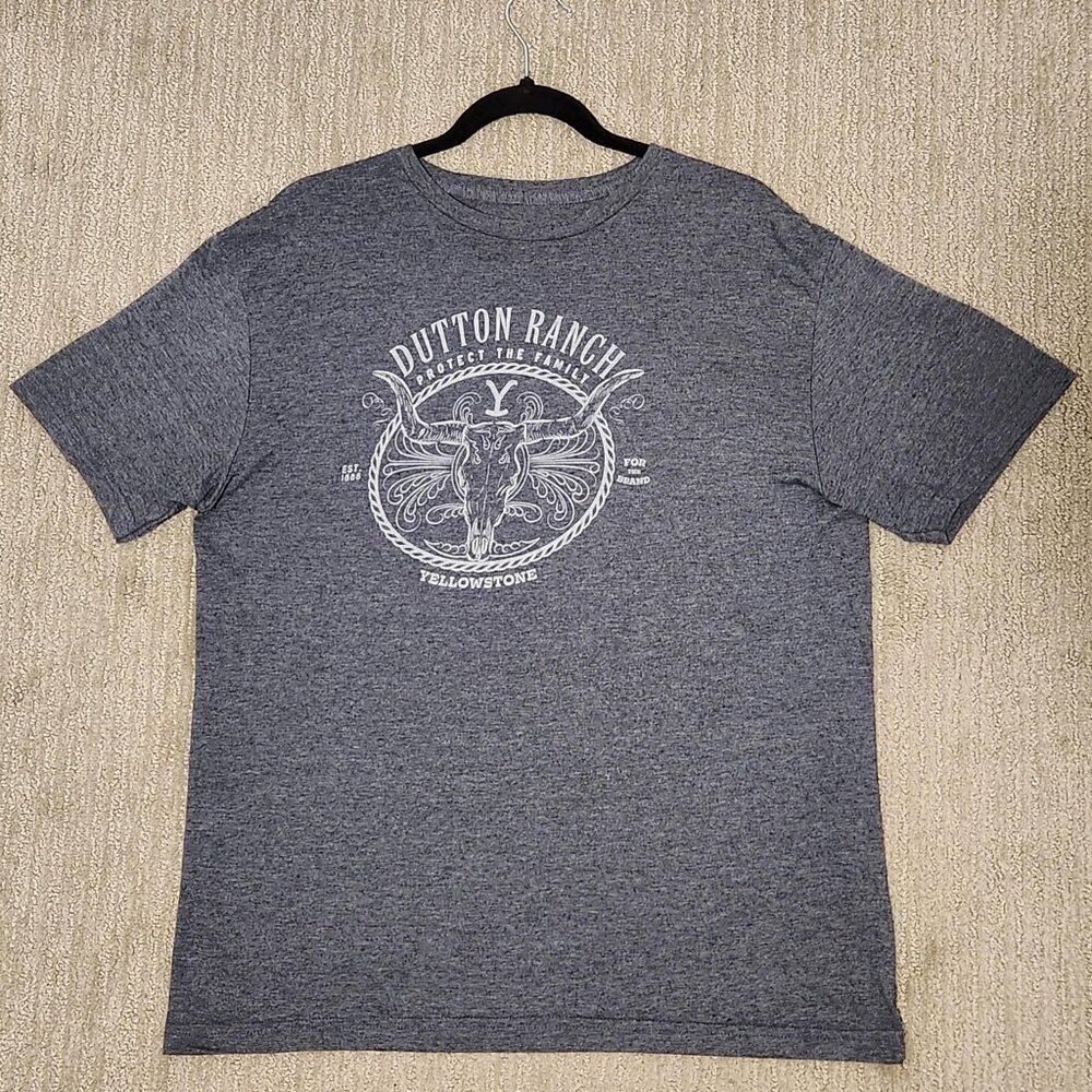 Yellowstone “Dutton Ranch” Graphic T-Shirt – Size L – Heather Gray